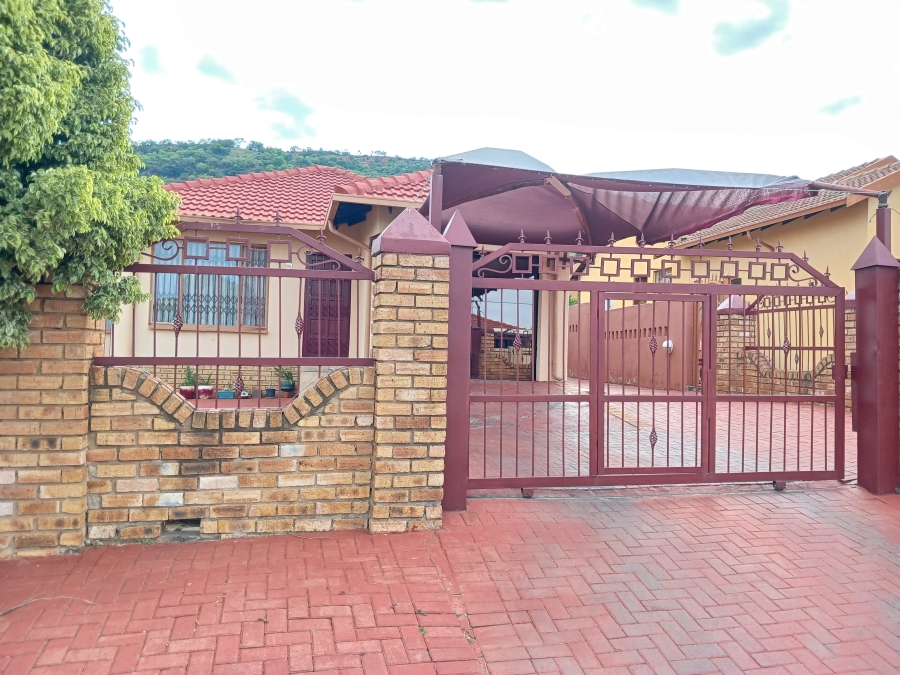 3 Bedroom Property for Sale in Tlhabane West North West